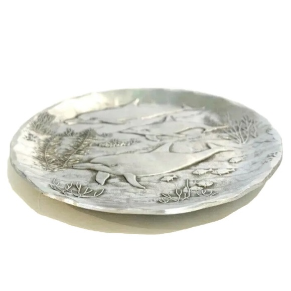 Vintage Wendell August Aluminum Coaster Dolphins Ocean Sea Decorative Plate Cute - Picture 6 of 6